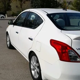 Nissan Versa 2014