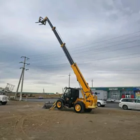 JCB Polemaster Plus 2003