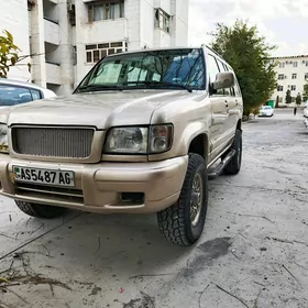 Isuzu Trooper 2002