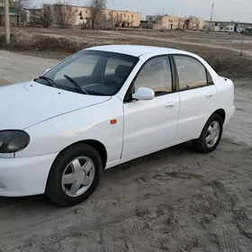 Daewoo Lanos 1999