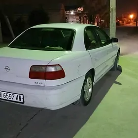 Opel Omega 2003