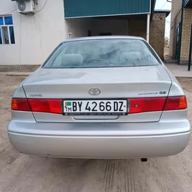 Toyota Camry 2000