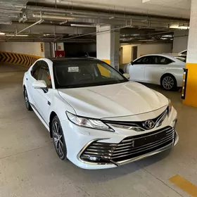 Toyota Camry 2023