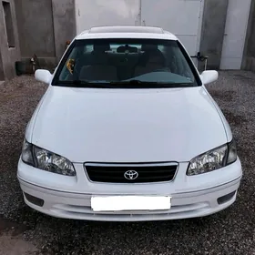 Toyota Camry 2000