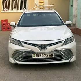 Toyota Camry 2018