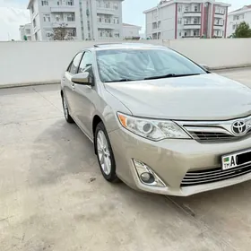 Toyota Camry 2013