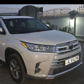 Toyota Highlander 2019