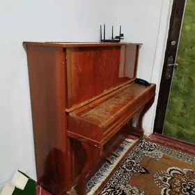 Pianino