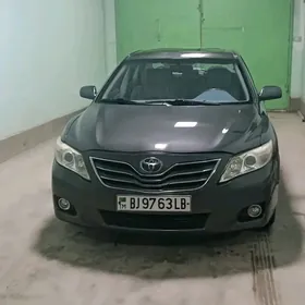 Toyota Camry 2011