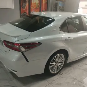 Toyota Camry 2018