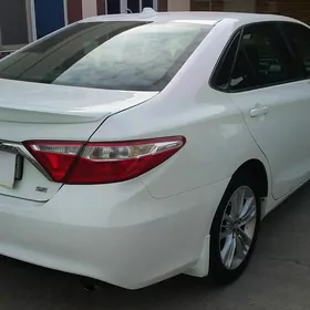 Toyota Camry 2017