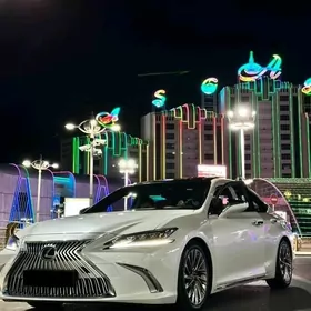 Lexus ES 350 2019