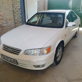 Toyota Camry 2000