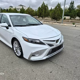 Toyota Camry 2022