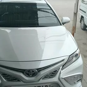 Toyota Camry 2020