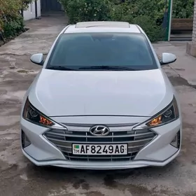 Hyundai Elantra 2020