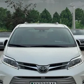 Toyota Sienna 2019