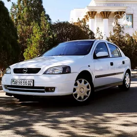 Opel Astra 2003