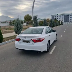 Toyota Camry 2015