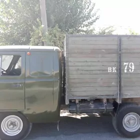 UAZ 452 1984