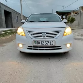 Nissan Versa 2013