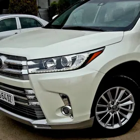 Toyota Highlander 2019