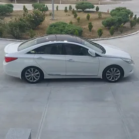 Hyundai Sonata 2011