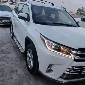 Toyota Highlander 2018