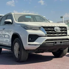 Toyota Fortuner 2024