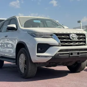 Toyota Fortuner 2024