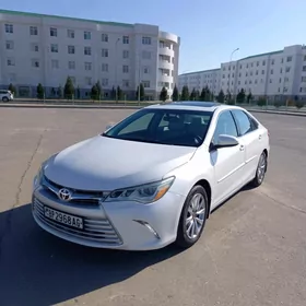 Toyota Camry 2017