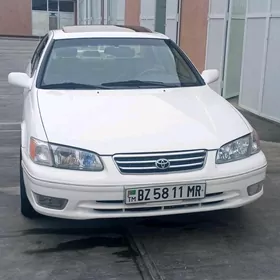 Toyota Camry 2000