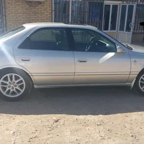 Toyota Camry 2000