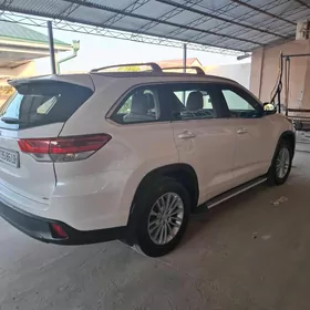 Toyota Highlander 2018