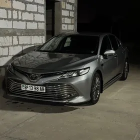 Toyota Camry 2018