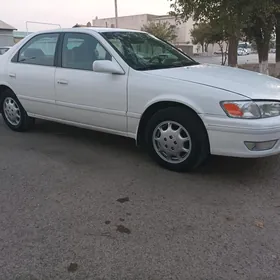 Toyota Camry 2001