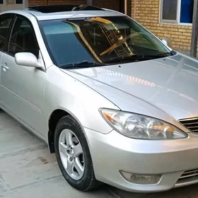 Toyota Camry 2004