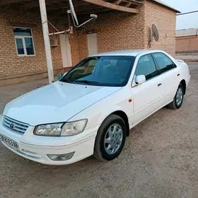 Toyota Camry 2001