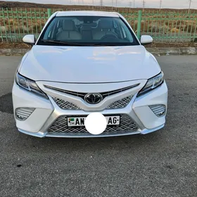 Toyota Camry 2020