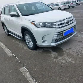 Toyota Highlander 2019