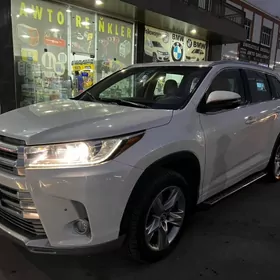 Toyota Highlander 2018