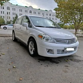 Nissan Versa 2012