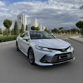 Toyota Camry 2024