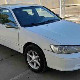 Toyota Camry 2000