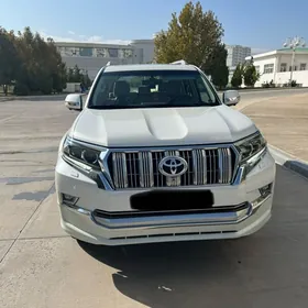 Toyota Land Cruiser Prado 2022