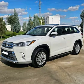 Toyota Highlander 2018