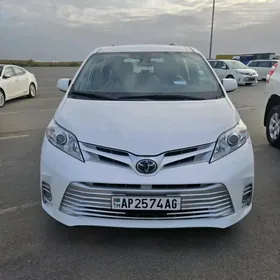 Toyota Sienna 2020