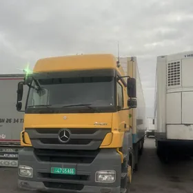 Mercedes-Benz ACTROS 3331 2013