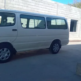 Toyota Hiace 2002