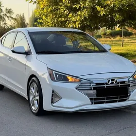 Hyundai Elantra 2019